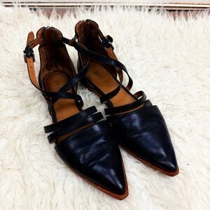 Frye black leather pointy toe strappy flats size 8